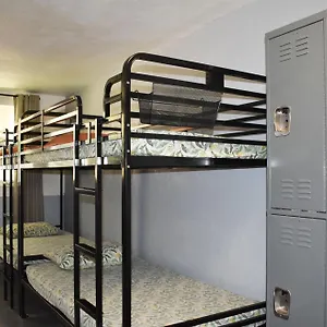 Polynesian Club Hostel Honolulu