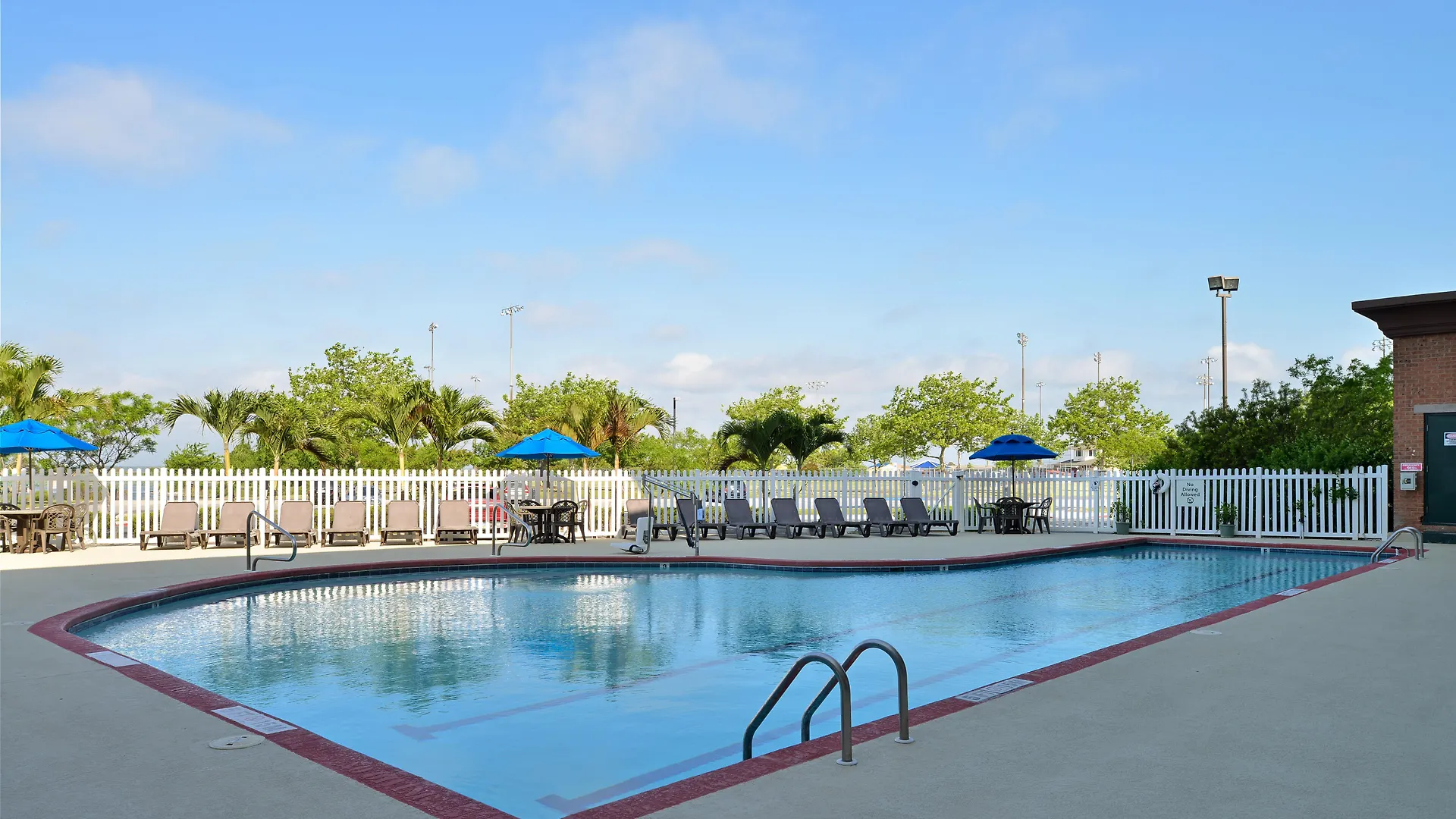 Holiday Inn Express & Suites - Ocean City By Ihg
