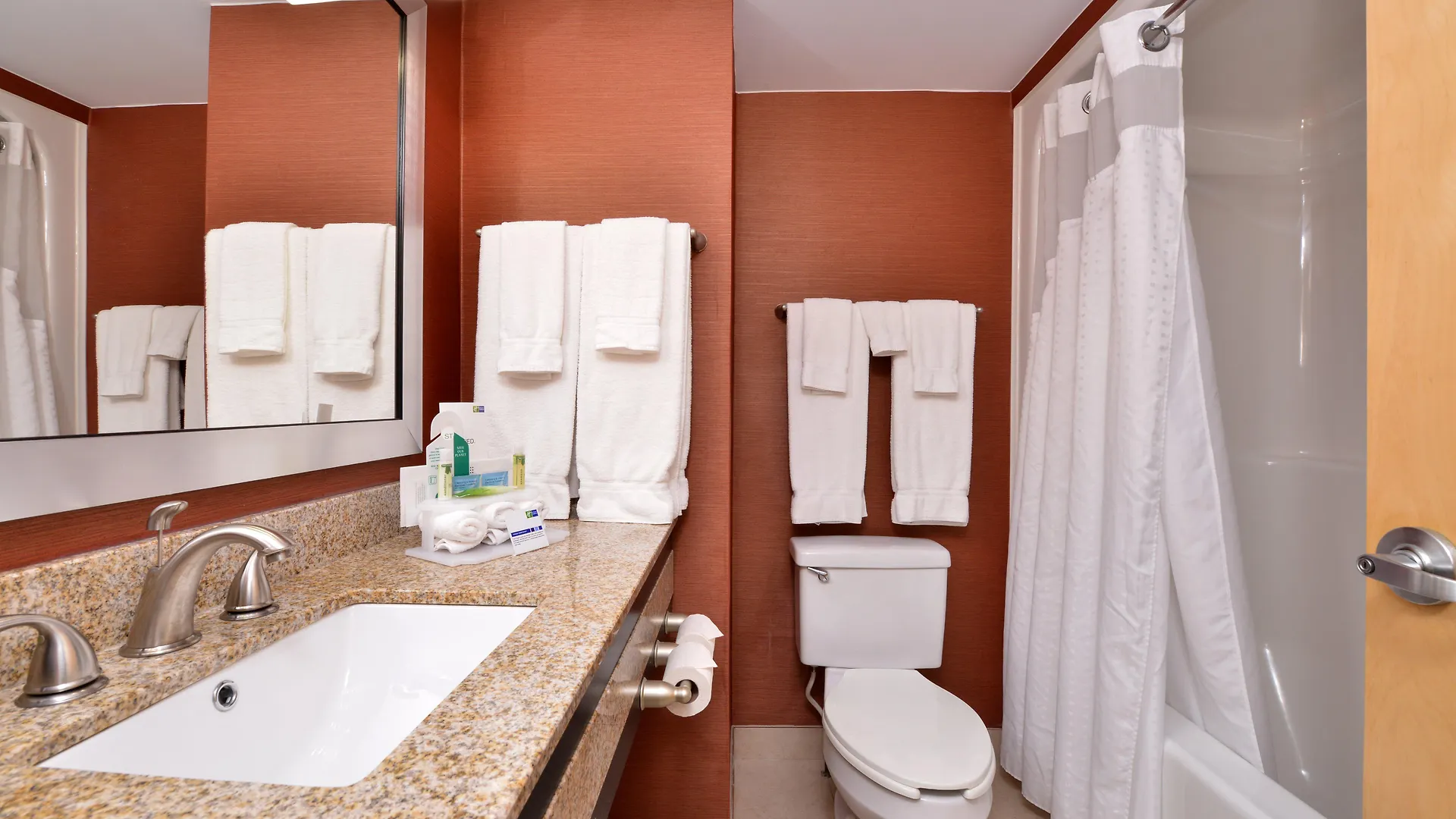 Holiday Inn Express & Suites - Ocean City By Ihg 3*,  United States