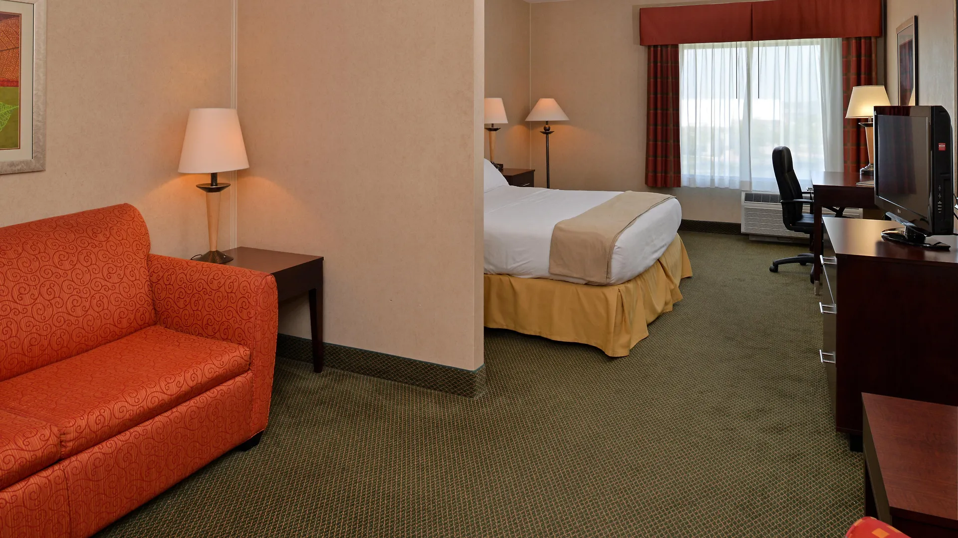 Holiday Inn Express & Suites - Ocean City By Ihg Resort